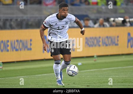 Bologne, Italien. 04.. Juni 2022. Benjamin HENRICHS (GER), Aktion, Einzelaktion, Einzelbild, Ausschnitt, Ganzkörperaufnahme, Vollfigur Fußball UEFA Nations League, Gruppenphase 1. Spieltag Italien (ITA) - Deutschland (GER) 1-1, am 4.. Juni 2022, Renato Dall `Ara Stadium Bologne Credit: dpa/Alamy Live News Stockfoto